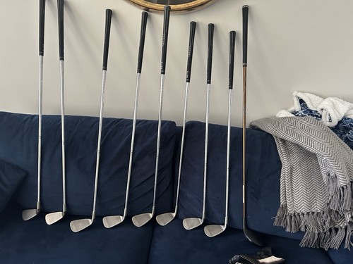 Right handed golf club set - club,